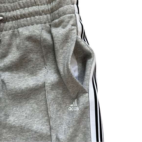 Women’s Adidas Sweat Pant Pocketed Gray 3 Stripes Size Small S - Picture 3 of 7
